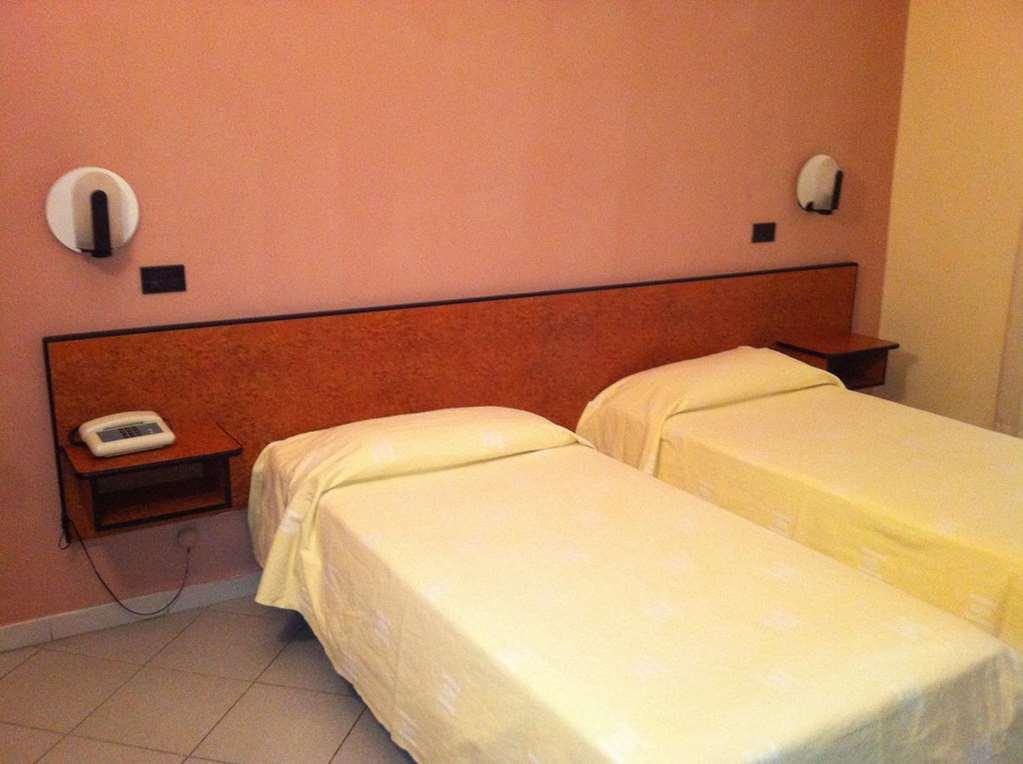 Hotel Scigliano روسانو الغرفة الصورة
